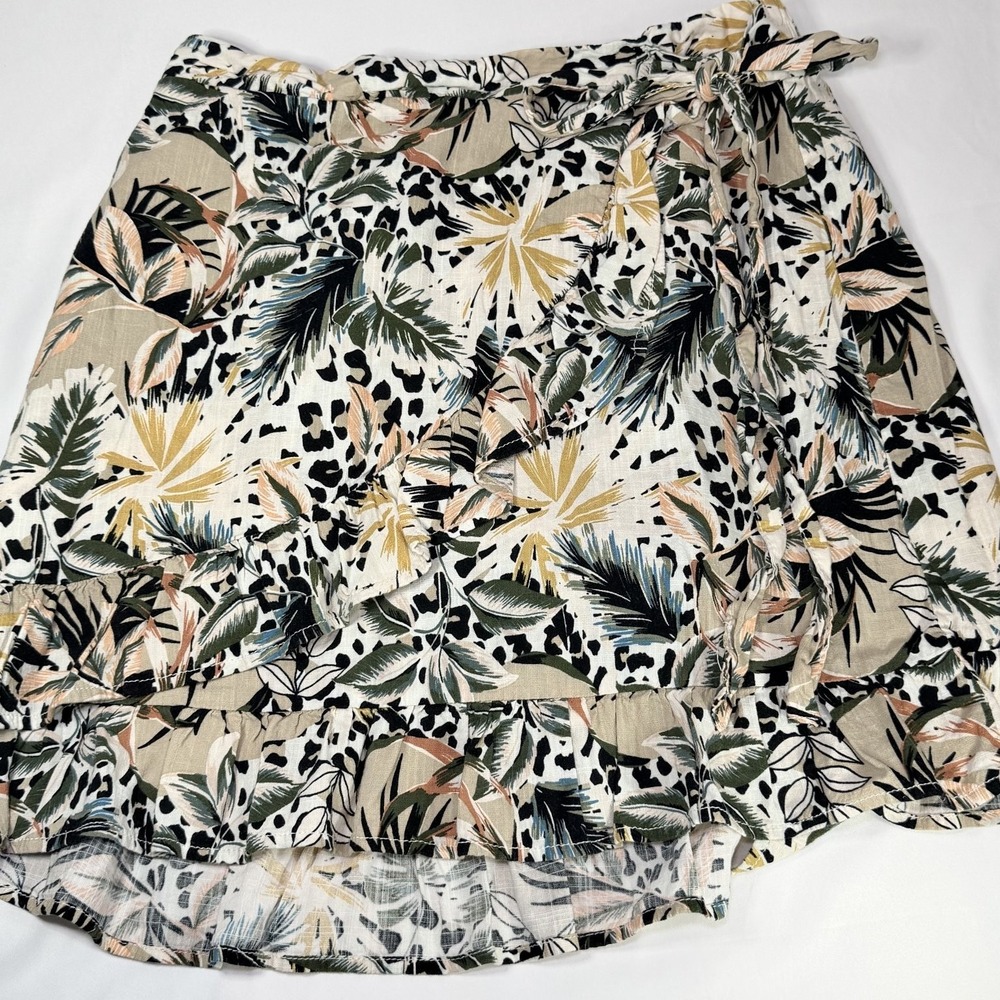 Cato‎ Women's 14/16W Multi-Color Tropical Print Ruffle Wrap Skirt Tie Waist